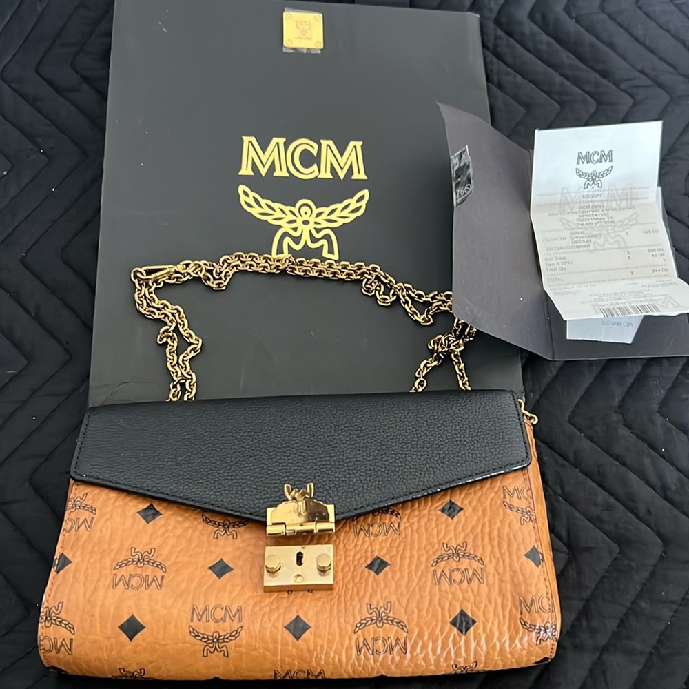 MCM crossbody purse like new